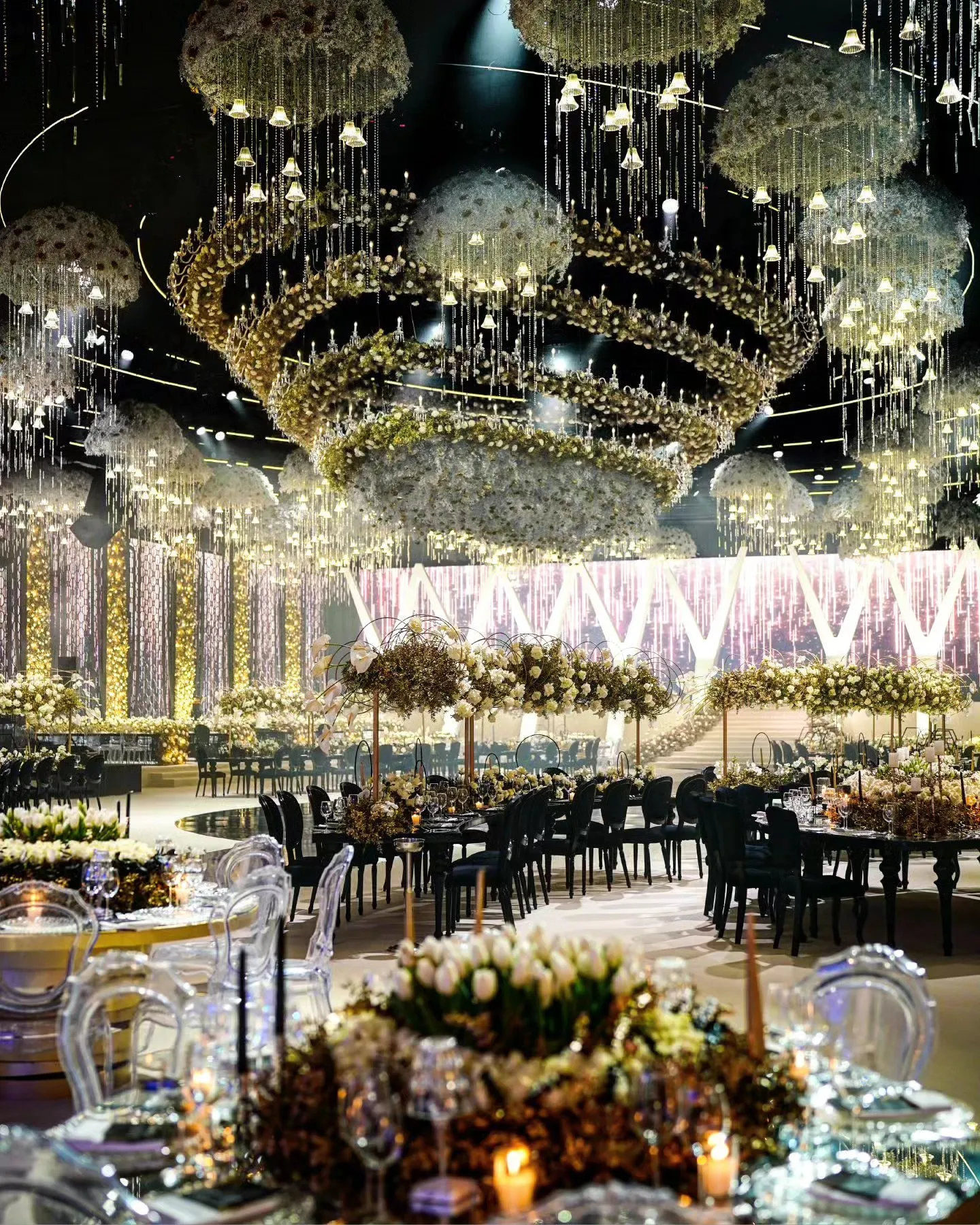 GOLDEN MOMENTS BANQUET HALL